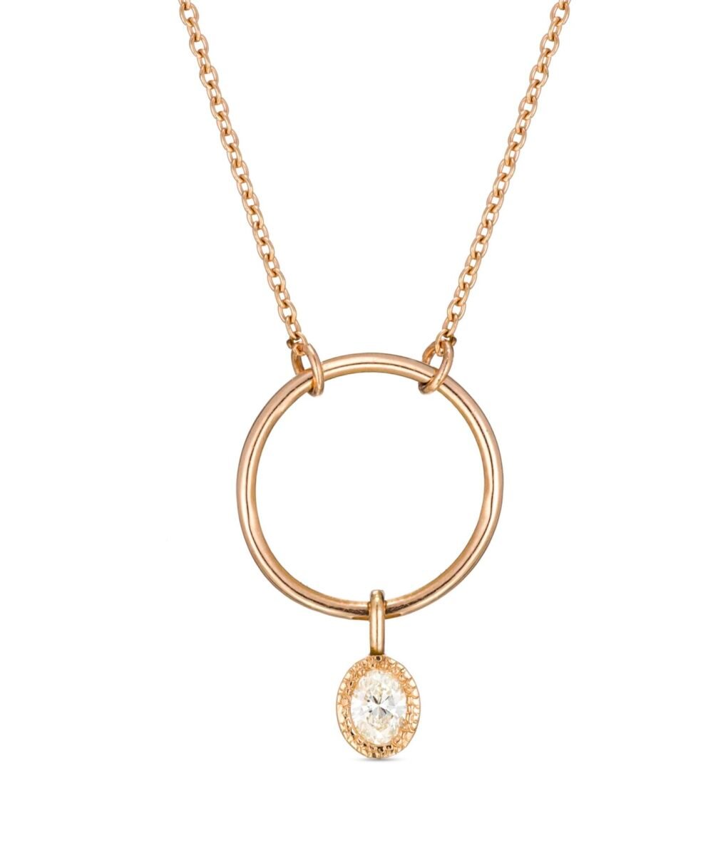 Hoop necklace with an oval diamond