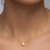 Round diamond pendant with halo - Image 5