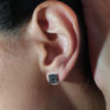 Square gold earrings with black diamonds - Image 4